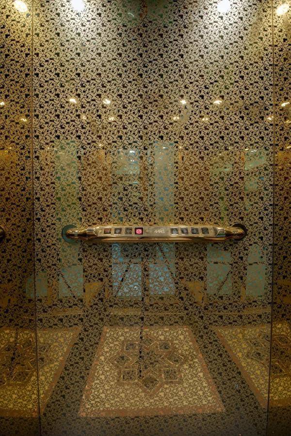 Hotel Mourya Residency ナビムンバイ エクステリア 写真